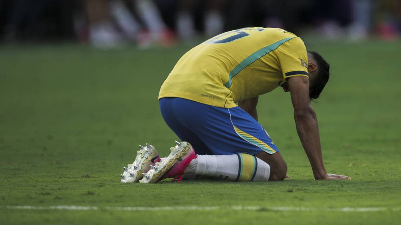 Massive Rasen-Kritik: FIFA reagiert