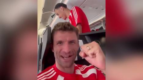 Die Bayern-Stars sind am Münchner Flughafen angekommen, um in die USA zur neuen FIFA Klub-WM zu fliegen. Am 15. Juni startet die Mannschaft von Vincent Kompany gegen Auckland City in das Turnier.
