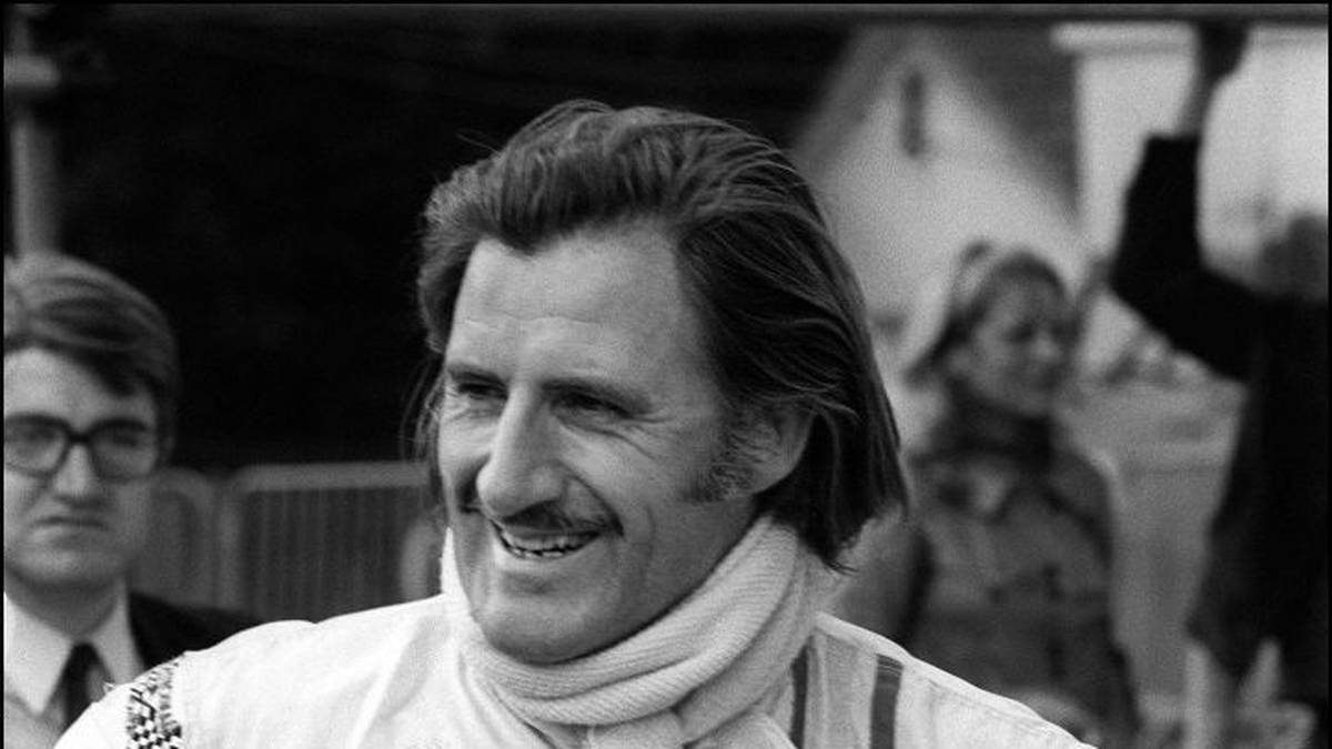 GRAHAM UND DAMON HILL: Fangen wir mit den Champions an. Nach dem Motto: Der Apfel fällt nicht weit vom Stamm. Denn es gab nur zwei Fälle, bei denen der Titel in der Familie blieb. Graham Hill holte sich die Titel 1962 und 1968. Er setzte aber auch andere Maßstäbe: Als bislang einziger Fahrer gewann er die Triple Crown aus Indy 500, GP von Monaco und den 24 Stunden von Le Mans