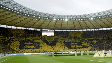 Choreographie der Fans von Borussia Dortmund beim DFB-Pokal-Finale 2014 in Berlin