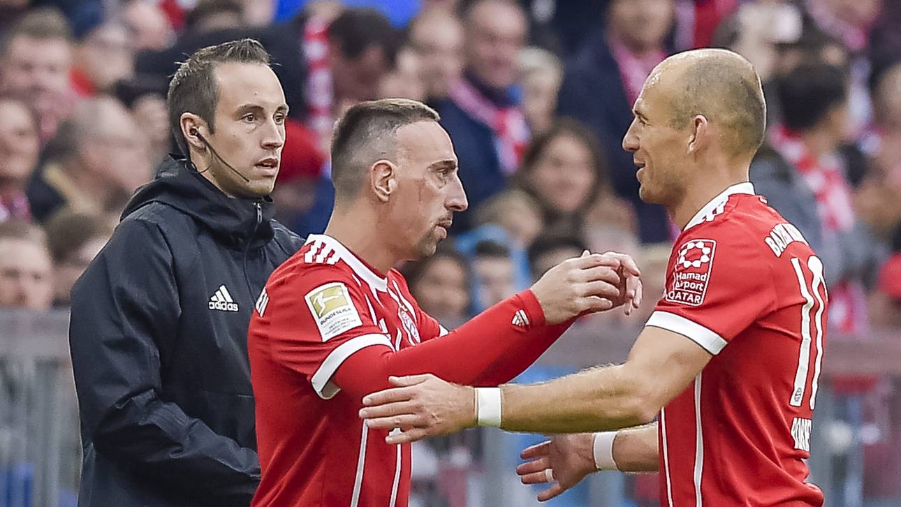 Bayern stürmt mit Robben und Ribery