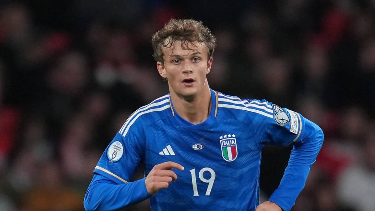 Besonders bitter: Innenverteidiger-Talent Scalvini war in den vorläufigen Kader berufen worden, verletzte sich aber im allerletzten (!) Ligaspiel mit Atalanta Bergamo und muss so aufgrund eines Kreuzbandrisses die EM sausen lassen. 