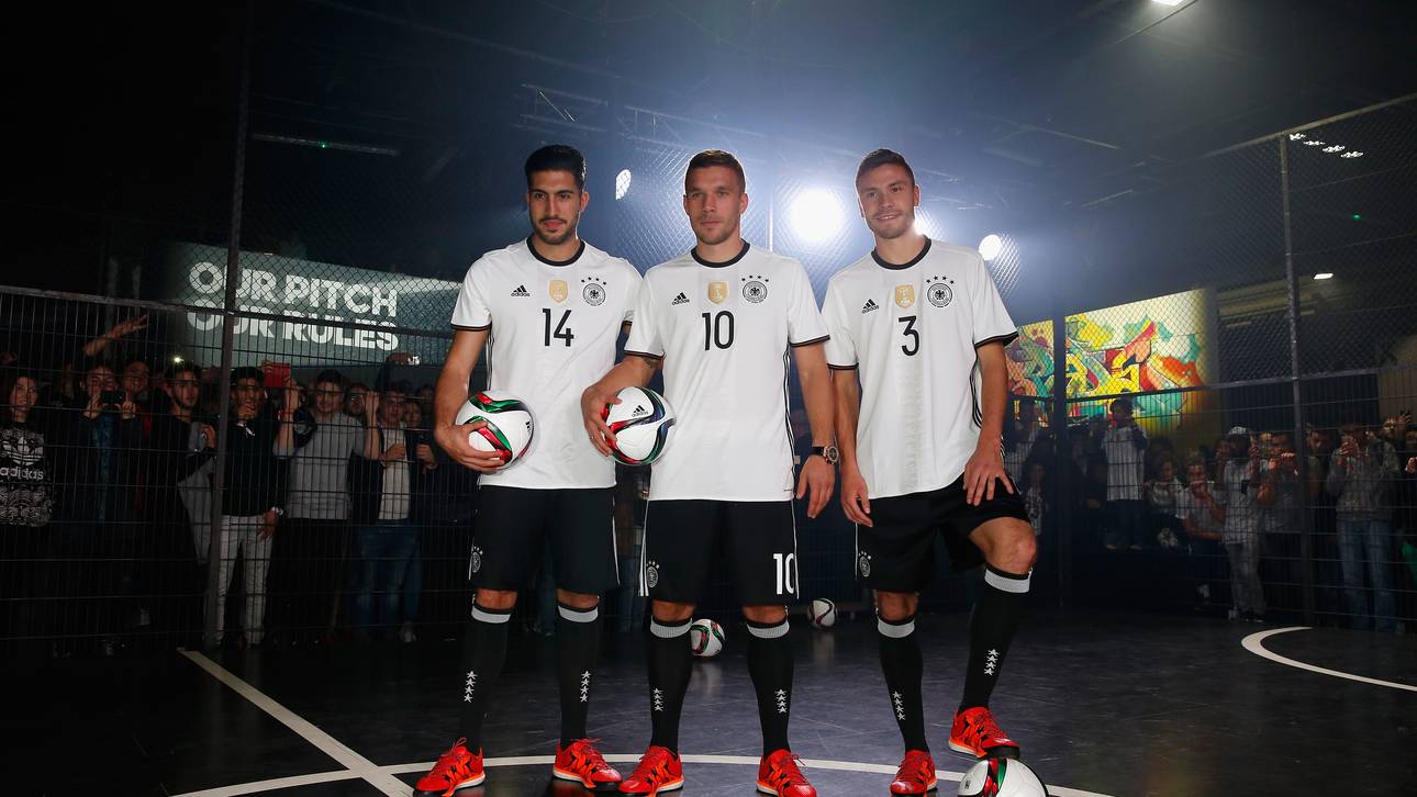 DFB winken 800 Millionen Euro