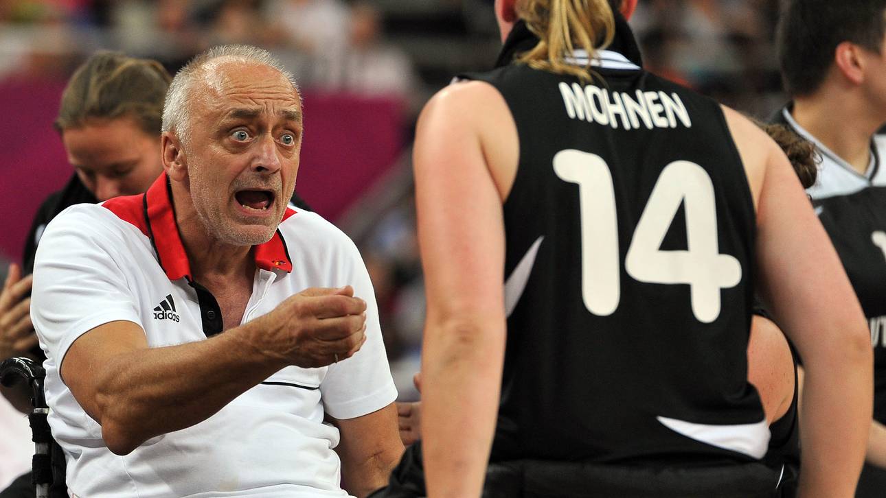 Basketballerinnen im Halbfinale