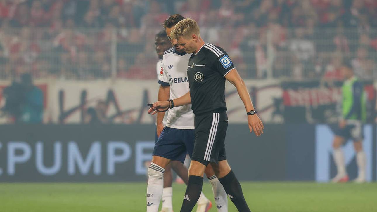 Schiri im Schalke-Spiel ausgewechselt
