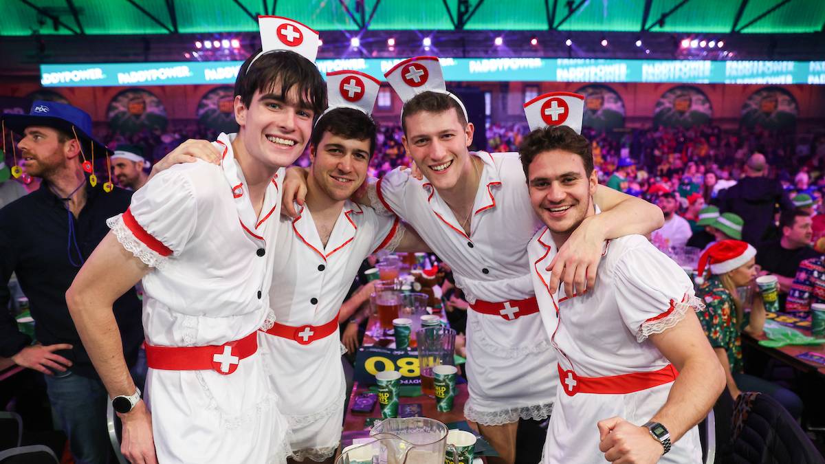 Eine Gruppe Krankenschwestern im Ally Pally