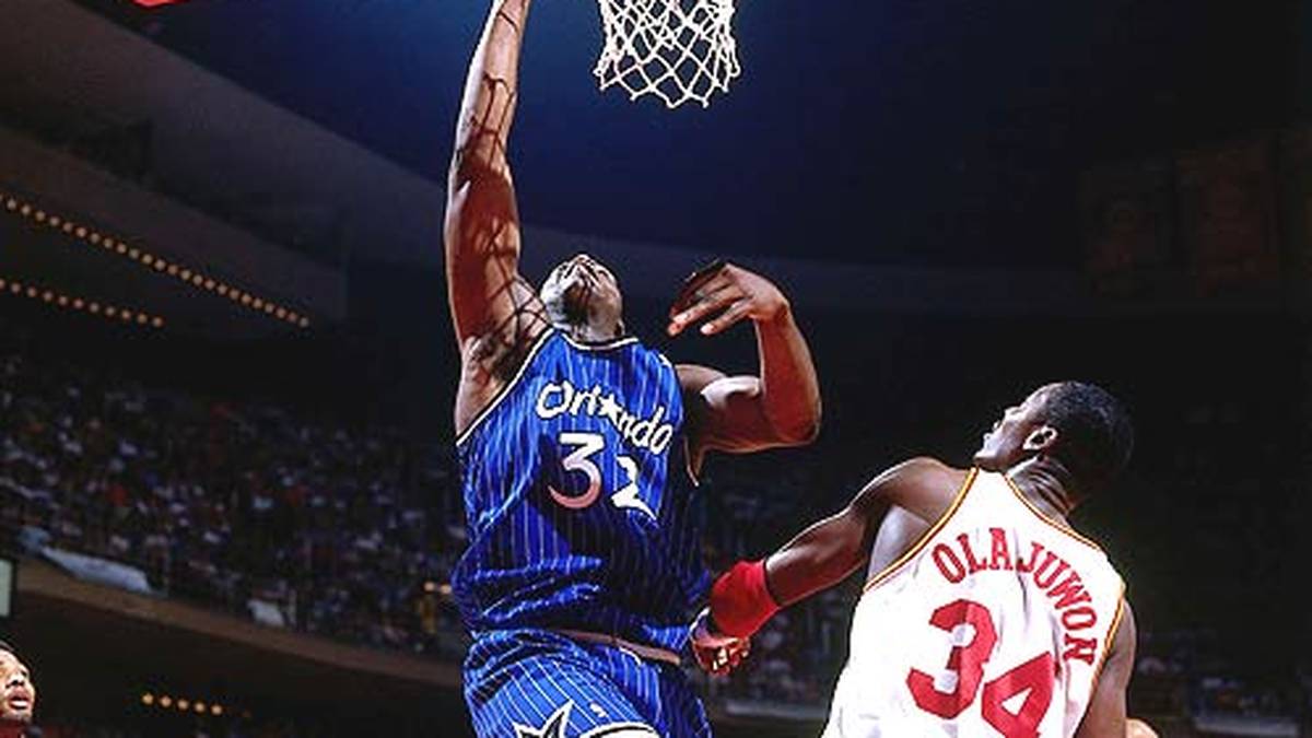1994 scheitern sie in der ersten Playoff-Runde an Indiana, ein Jahr später gehen die favorisierten Magic gegen Hakeem Olajuwons Houston Rockets in den Finals mit 0:4 unter