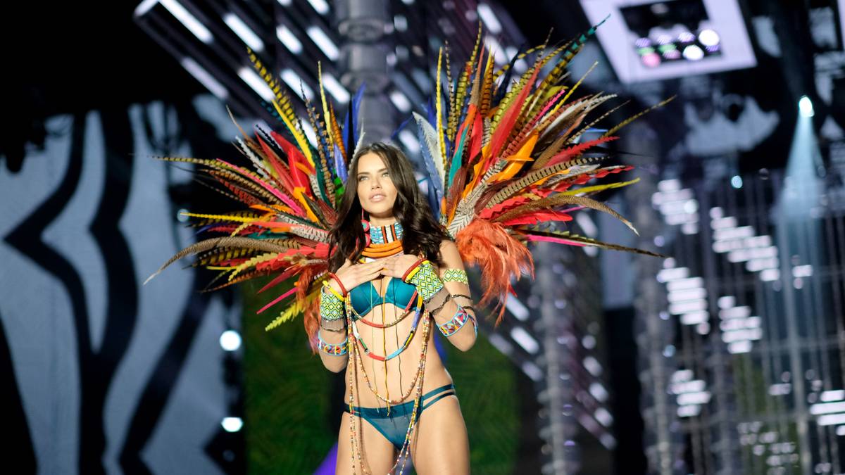 Bis 2017 hatte er eine Liaison mit Victoria's-Secret-Model Adriana Lima 