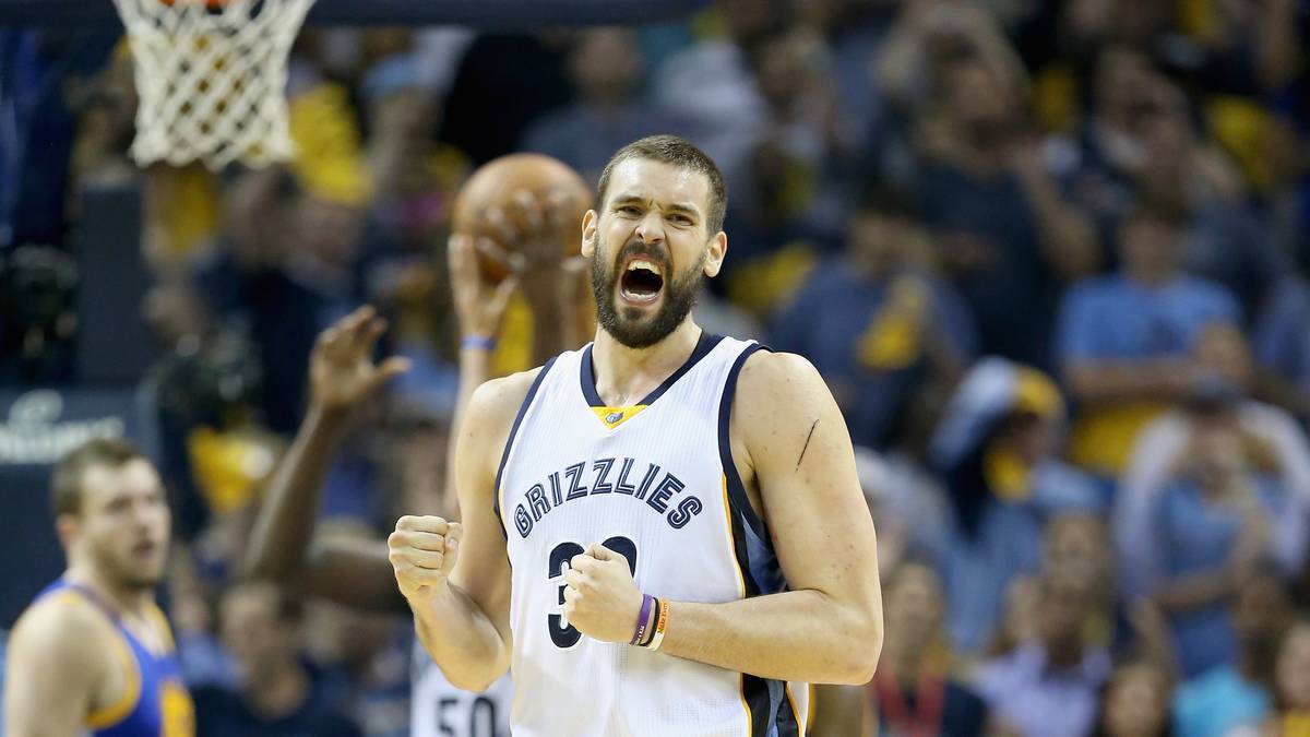 Mit dem 35. Pick, also einen Pick nach den Mavs, holt Seattle im Übrigen Glen Davis. Der macht Karriere. Sogar noch später wird der mehrmalige All-Star Marc Gasol (Bild) verpflichtet