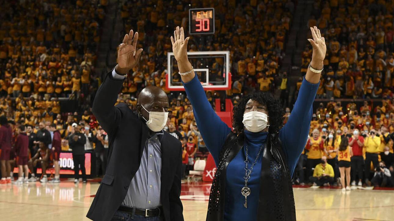 James und Lonise Bias bei einer Ehrung im Jahr 2021