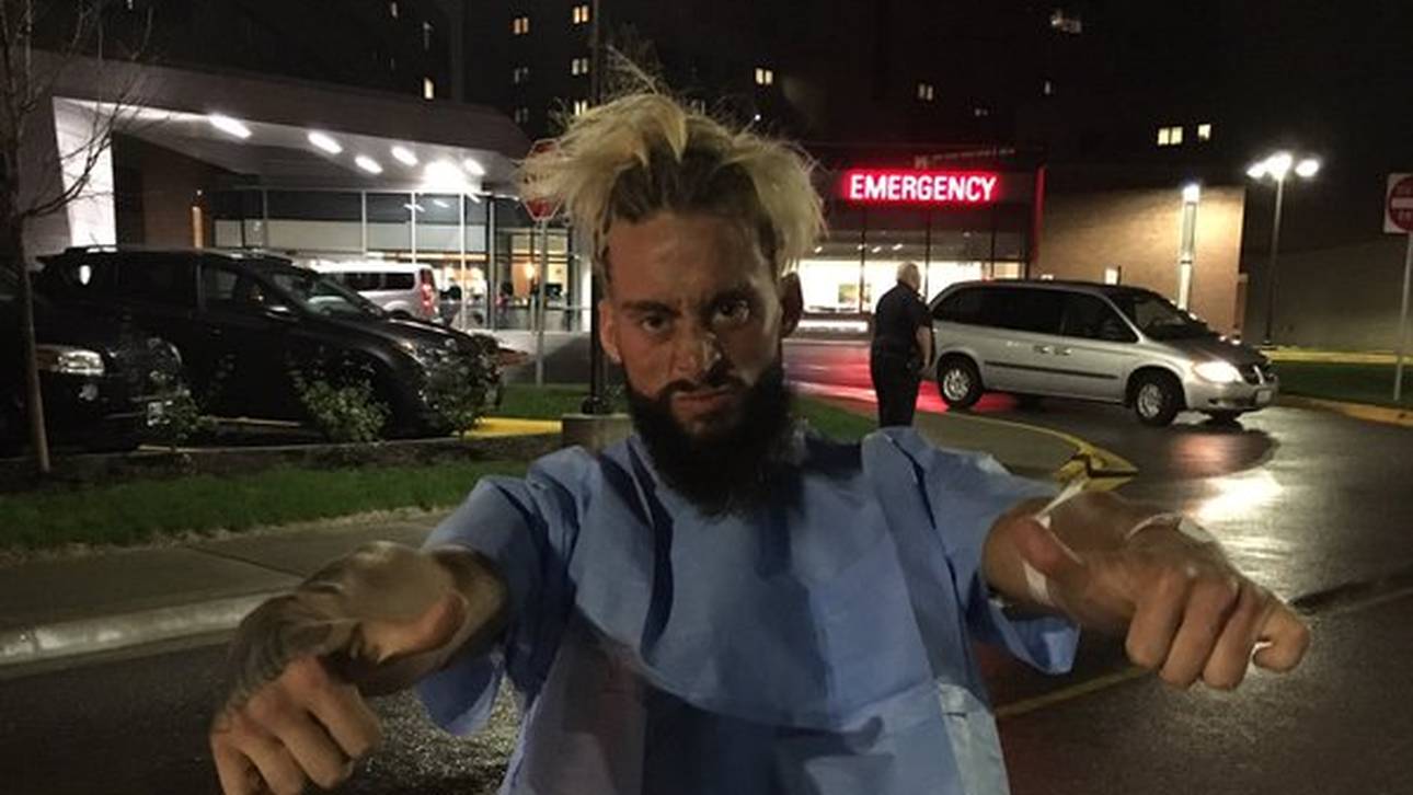 WWE: Amore schwer am Kopf verletzt