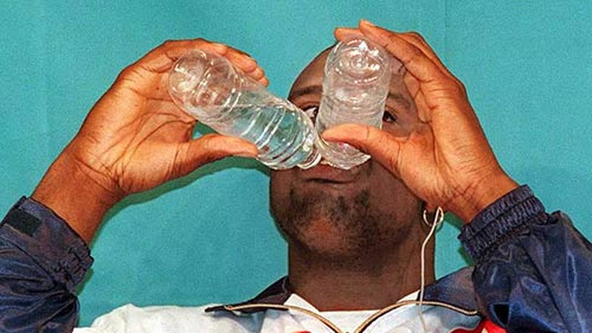 Sein großer Durst nach Titeln wird in Georgias Hauptstadt gestillt. Mit Team USA gewinnt er Olympisches Gold. Bereits zwei Jahre zuvor sahnt er den WM-Titel und die WM-MVP-Trophäe ab