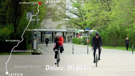 Leipzig-Boss Oliver Mintzlaff löste eine verlorene Wette ein und fuhr mit dem Fahrrad zum Pokalfinale nach Berlin.