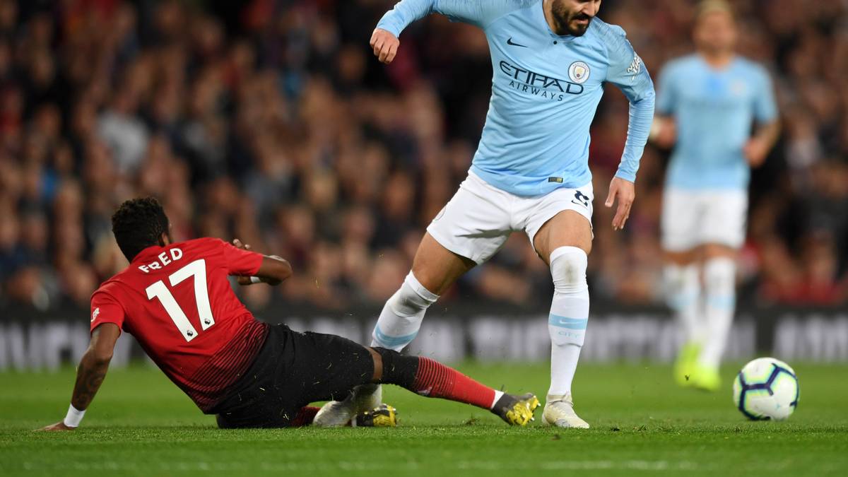 Platz 15 - ILKAY GÜNDOGAN: Eine lange Verletzungspause zwang den Mittelfeldmann zu fast eineinhalb Jahren Pause bei Borussia Dortmund. Nachdem er wieder auf die Beine kam, schnappte Pep Guardiola zu und holte Gündogan 2016 für 27,5 Millionen Euro zu Manchester City