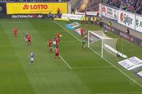 Hansa Rostock ist weiterhin auf dem Vormarsch. Gegen Jahn Regensburg gewann die Kogge mit 2:0 - es war der dritte Sieg in Folge.
