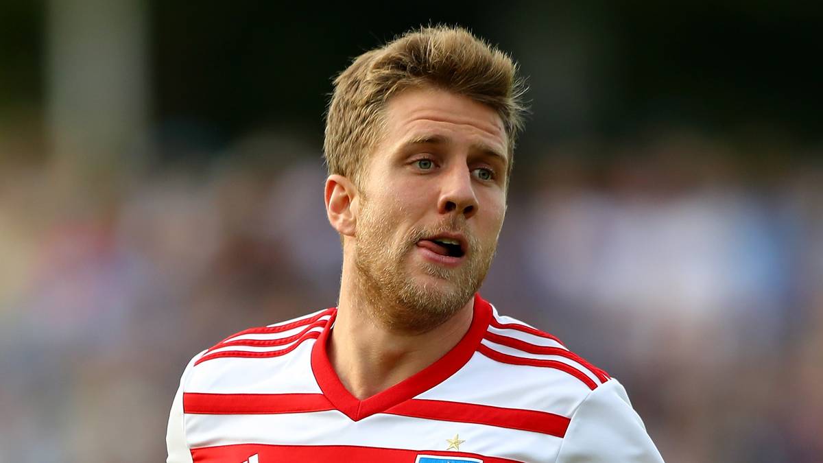 PLATZ 1 - HAMBURGER SV: 89,95 (Adidas). Platz eins (wenn auch geteilt) für den Hamburger SV. Nach der Vorstellung beim Pokal-Aus in Osnabrück dürfte das HSV jedoch momentan kein Kassenschlager sein