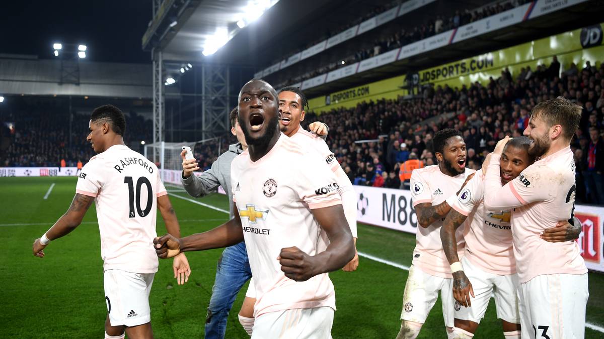 Mit seinem Doppelpack bei Crystal Palace hat sich ManUnited-Stürmer Romelu Lukaku in einen exklusiven Klub geschossen: Der Belgier gehört jetzt zu den 20 erfolgreichsten Torjägern der Premier-League-Geschichte. SPORT1 zeigt Englands Super-Knipser