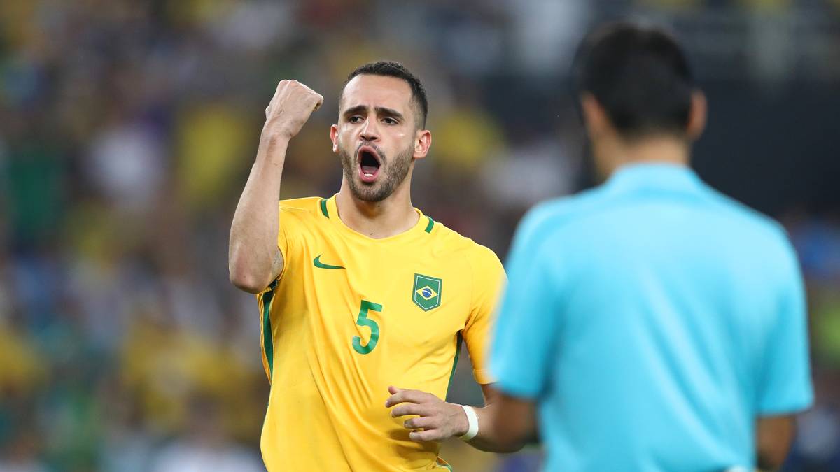 OFFENSIVES MITTELFELD - RENATO AUGUSTO (BEIJING GUOAN)