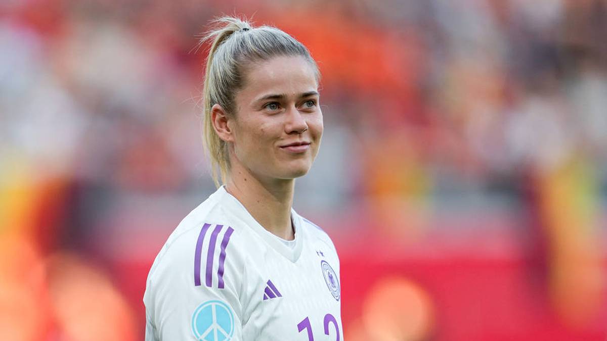 Stina Johannes ist 23 Jahre alt und spielt bei Eintracht Frankfurt. Zur Weltmeisterschaft fährt sie noch ohne Länderspiel-Einsatz