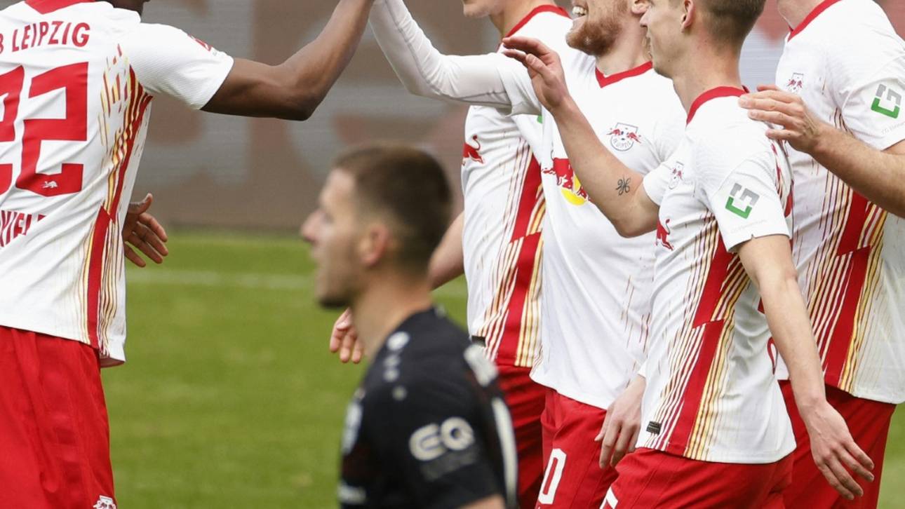 Sieg gegen Stuttgart: Leipzig verhindert Bayerns Sofa-Meisterschaft