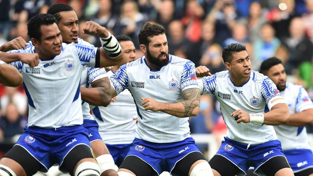 Mit ihrem traditionellen Kriegstranz Sipi Tau versucht Außenseiter Samoa vor dem letzten Gruppenspiel Gegner Schottland zu beeindrucken