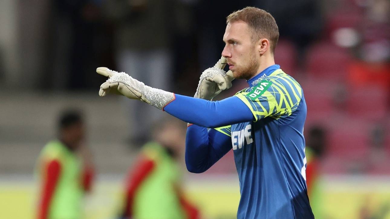 Köln-Torwart Schwäbe wieder im Training