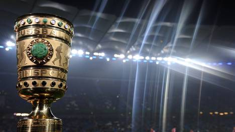 Der DFB-Pokal steht vor dem Finale im Olympiastadion in Berlin