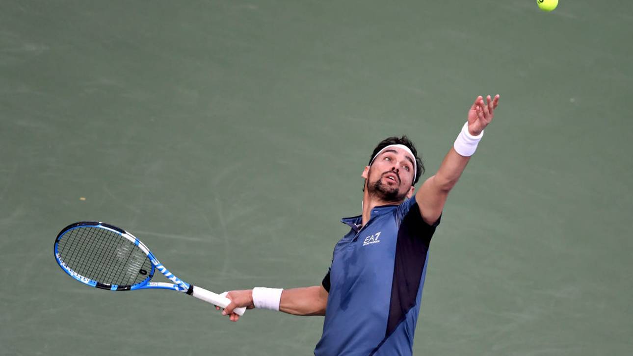 Tennisstar an Knöcheln operiert