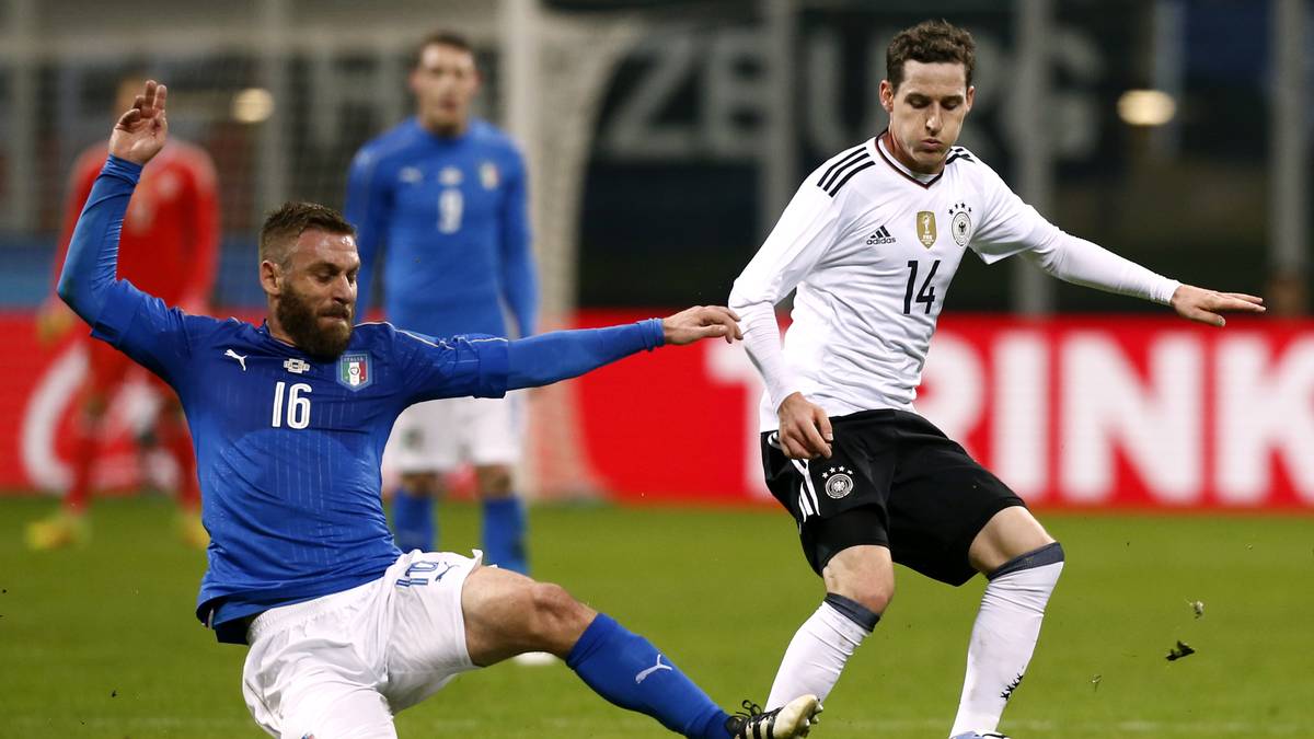 Sebastian Rudy (TSG Hoffenheim). Weil viele Weltmeister fehlen, darf sich Rudy darauf einstellen, als Stratege im defensiven Mittelfeld zum Einsatz zu kommen