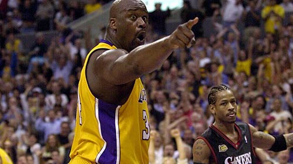 In den Finals 2001 machen die LA Lakers mit Allen Iversons Philadelphia 76ers kurzen Prozess. Nach dem 4:1 ist der zweite Titel perfekt und Shaq nennt sich von nun an "M.D.E." - für "Most Dominant Ever"