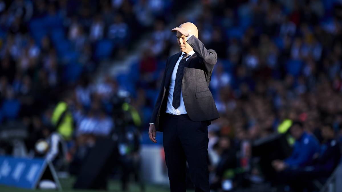 Vier Tage zuvor dringen laut spanischen Medienberichten Unbekannte in das Anwesen von Real Madrids Trainer Zinédine Zidane ein, während dieser im Urlaub weilt. Über die Beute der Täter wird ebenfalls nichts bekannt