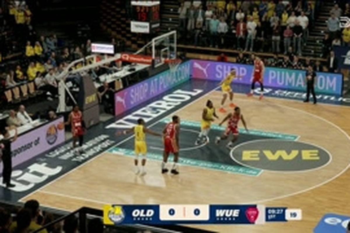 Spiel Highlights zu EWE Baskets Oldenburg - Fitness First Würzburg Baskets