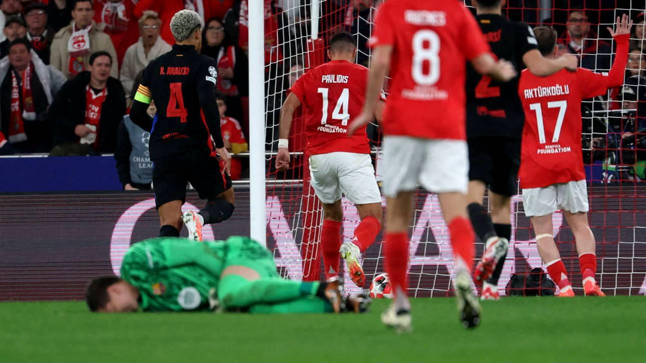 Wojciech Szczesny tut sich und seinem Team weh