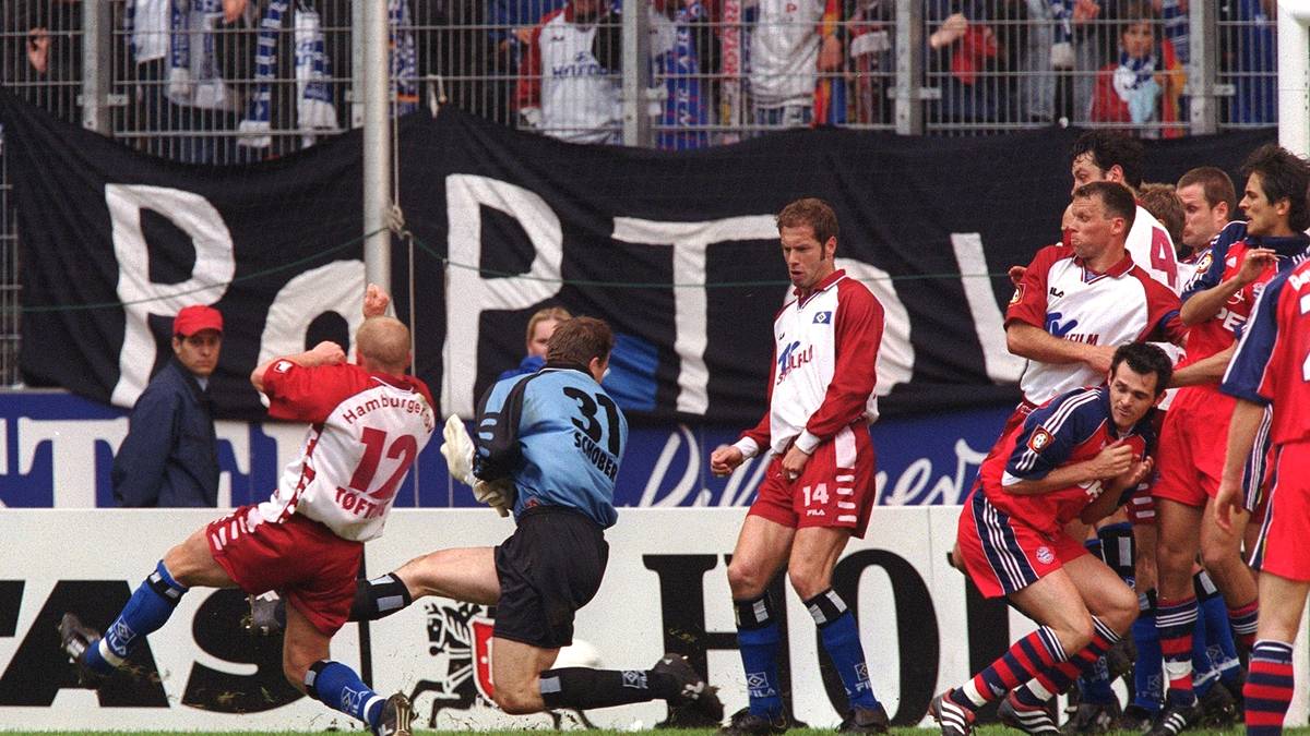 PLATZ 1 - 2001, FC BAYERN (1 Punkt): Die Mutter aller Meister-Krimis! Patrik Andersson schoss Bayern erst in der Nachspielzeit des 34. Spieltags beim HSV zum Titel