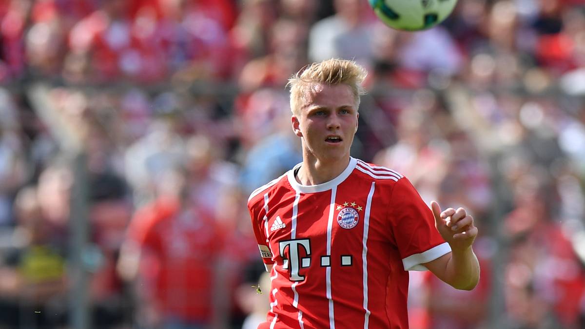 Felix Götze (20/Vertrag bis 2019): Der Bruder von Weltmeister Mario Götze trainierte hin und wieder bei den Profis mit, spielt diese Saison aber ausschließlich als Außenverteidiger in der Bayern-Reserve. Dort Stammspieler mit starkem Offensivdrang. Erinnert an den jungen Lahm. Wird bleiben. SPORT1-Urteil: Noch nicht Champions-League-tauglich