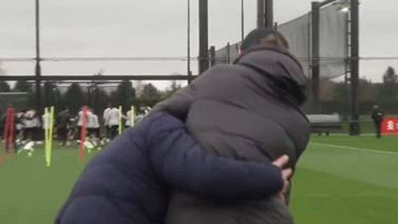 FC Liverpool: Jürgen Klopp nimmt Reporter in den Schwitzkasten