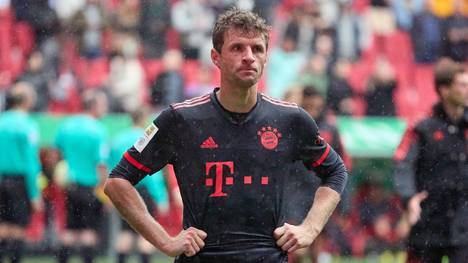 Im Rudi Brückner Talk kritisierte Mario Basler Bayern-Spieler Thomas Müller scharf und forderte, ihn durch andere Spieler zu ersetzen.