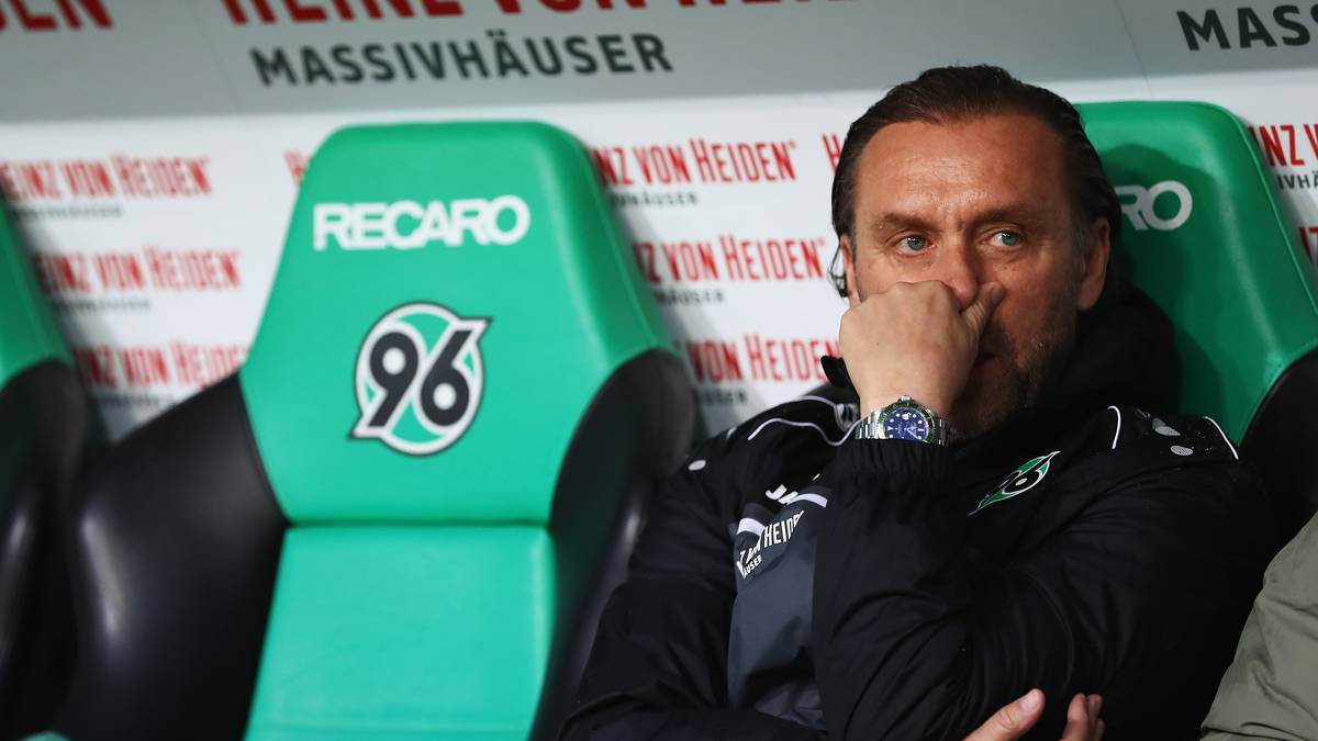 Was für eine verrückte Partie in Hannover! Das dürfte selbst Thomas Doll noch nicht erlebt haben