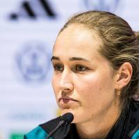 Sydney Lohmann fordert vor dem Nations-League-Spiel der DFB-Frauen gegen Island eine Leistungssteigerung - der Druck wegen des Olympia-Ticktets wächst.