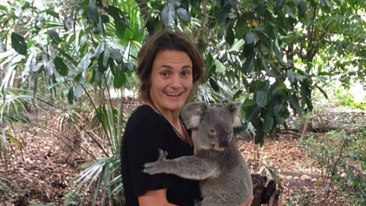 Die Weltfußballerin des Jahres 2013 hat eine umfangreiche Titelsammlung vorzuweisen. Unter anderem wurde sie mit der Nationalmannschaft fünf Mal Europameisterin und zweimal Weltmeisterin. Im September 2013 wechselte sie von Frankfurt nach Australien zu Brisbane Roar und ging dabei auch mit der dortigen Tierwelt auf Tuchfühlung. Die WM wird ihr letztes großes Turnier im DFB-Team sein