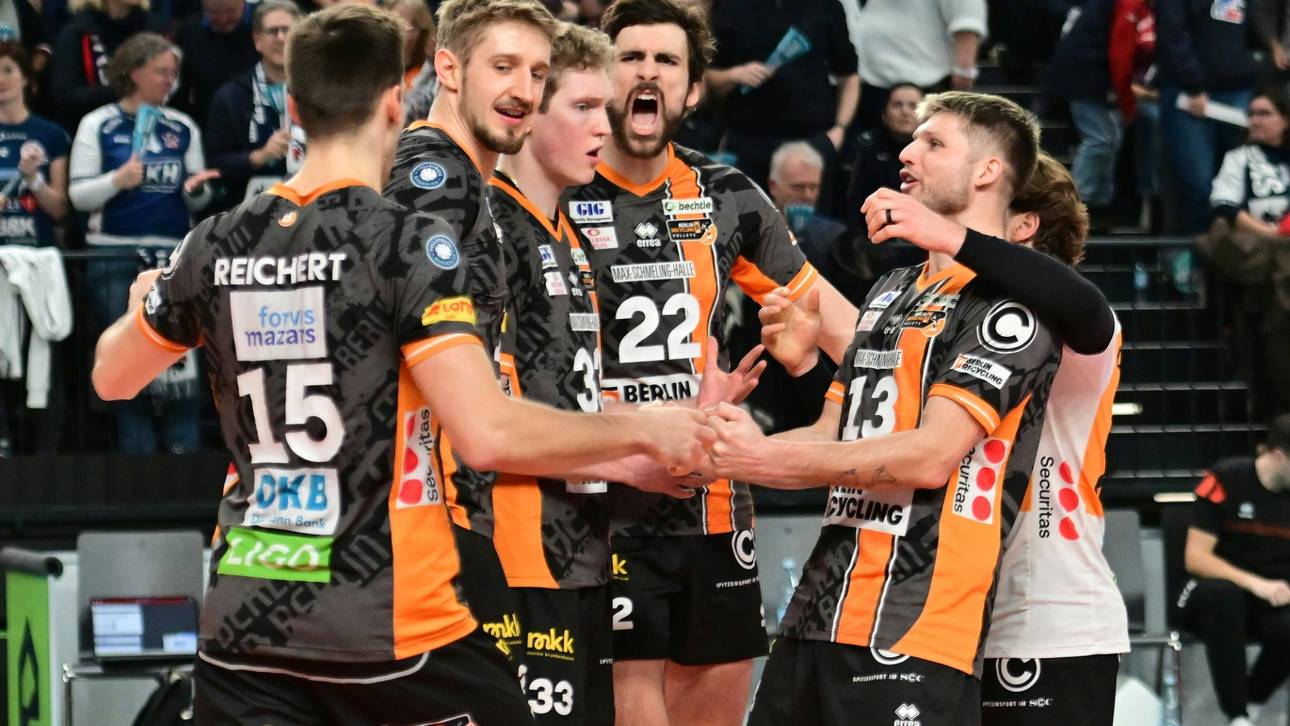 Berlin vorzeitig im Halbfinale