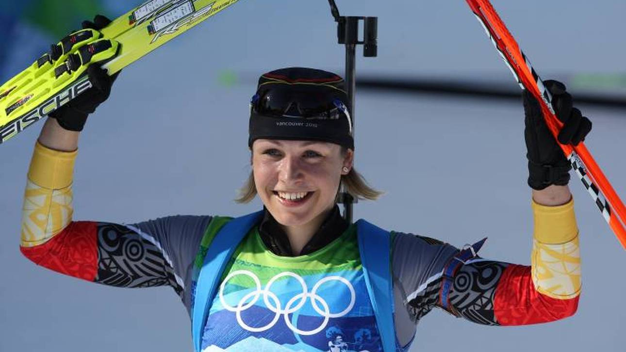 Magdalena Neuner jubelt nach dem zweiten Gold