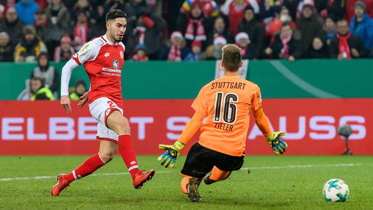 In der Nachspielzeit erhöht Suat Serdar auf 3:1