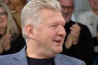 Vor 25 Jahren sorgt Stefan Effenberg für eine legendäre Kult-PK. Im STAHLWERK Doppelpass reagiert der SPORT1 Experte auf seine damaligen Aussagen. 