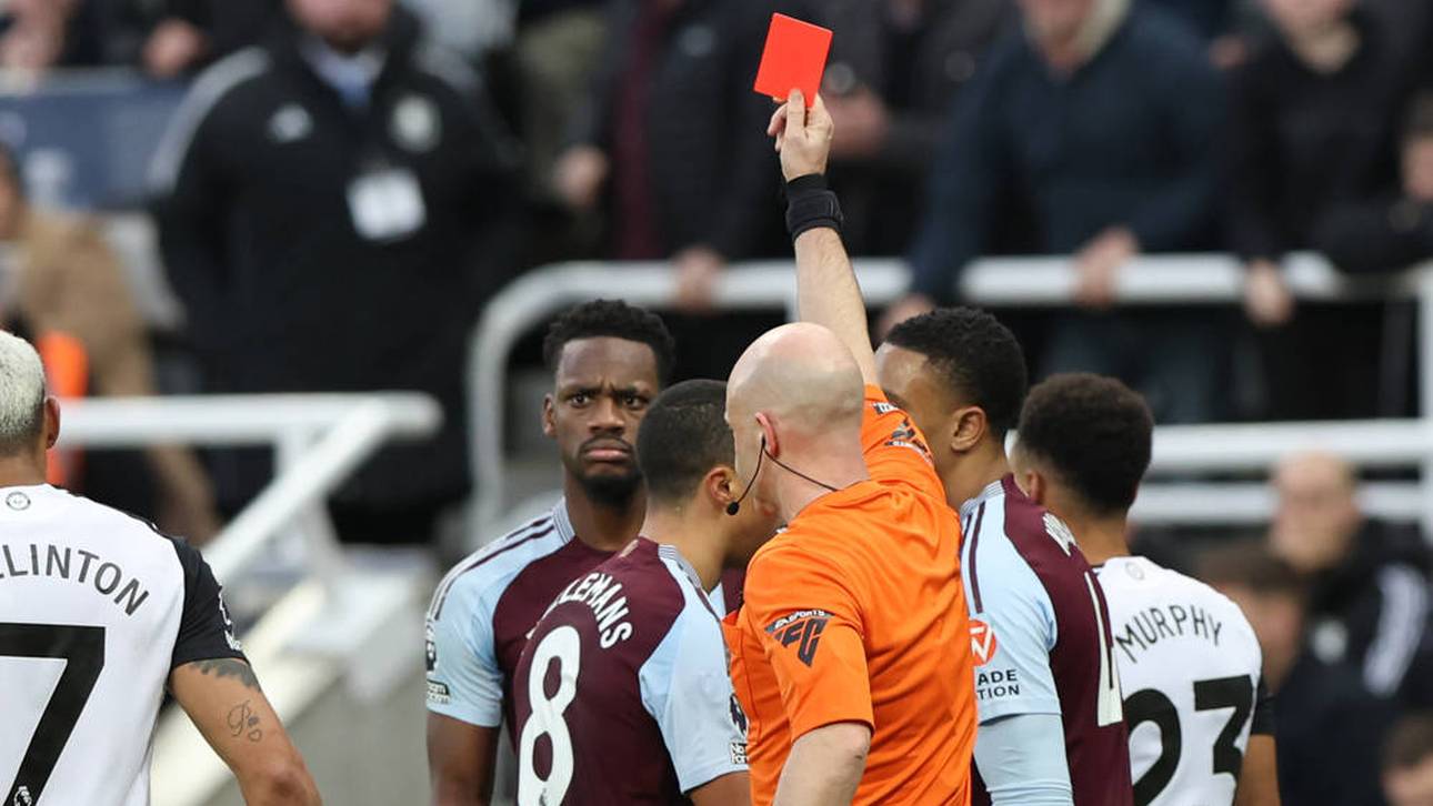 Bayern-Schreck fliegt vom Platz