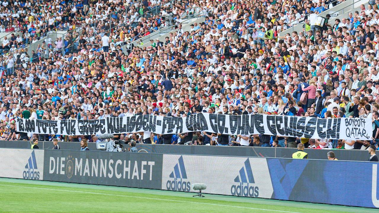 Nations League: Banner-Aktion ohne Folgen für die Fans I DFB