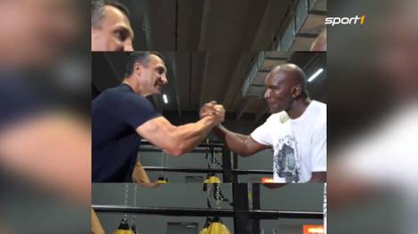 Evander Holyfield trainiert weiter fleißig für einen möglichen Showkampf gegen Mike Tyson. Nun hat sich der 57-Jährige Unterstützung von Schwergewichtsweltmeister Wladimir Klitschko geholt.
