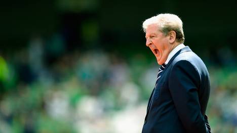 Englands Trainer Roy Hodgson schien vom Treiben auf dem Rasen wenig begeistert