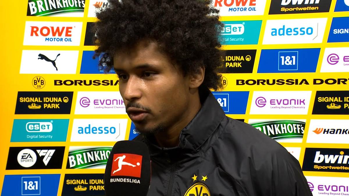 BVB-Star Karim Adeyemi spricht nach der 0:1-Niederlage von Borussia Dortmund gegen den VfB Stuttgart über die Szene, wo er in der fünften Minuten im Strafraum zu Boden geht.