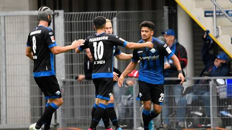 Der SC Paderborn hat dank Kai Pröger (2.v.r.) einen Testspielsieg gefeiert
